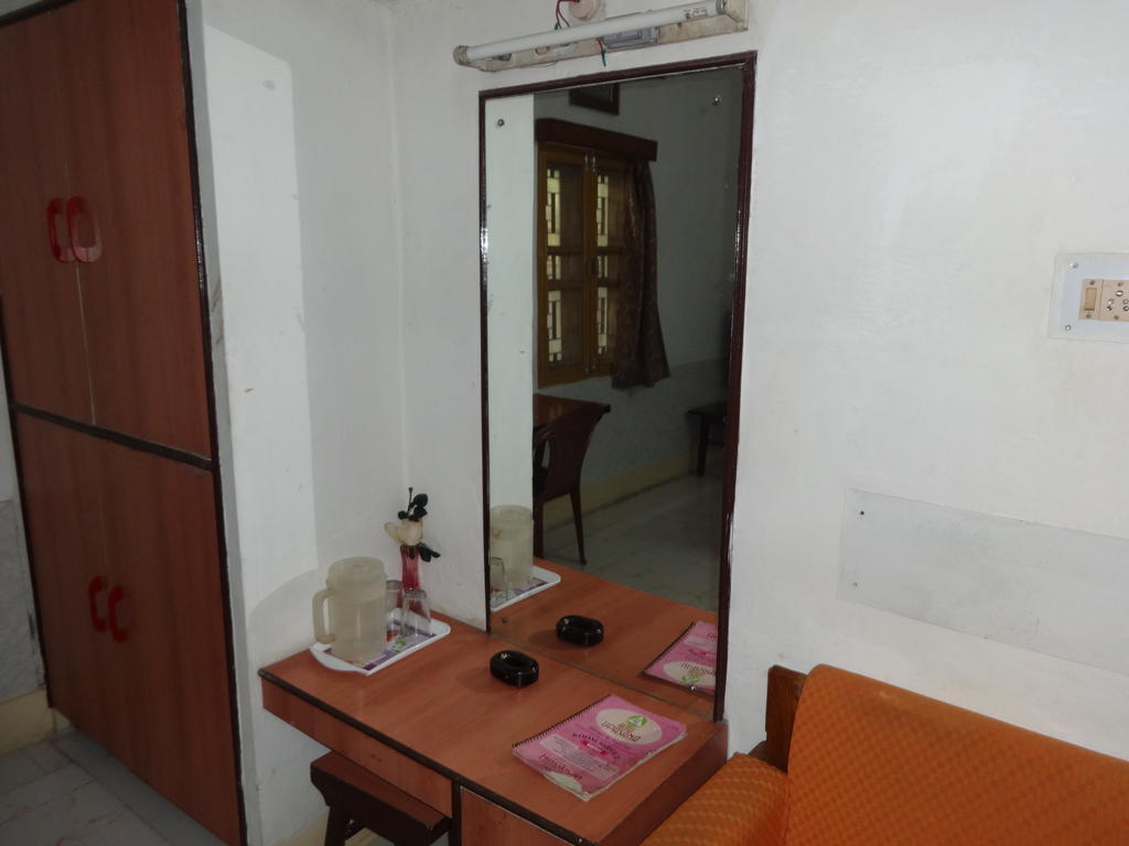 Hotel Upasana Bhubaneswar Exterior foto